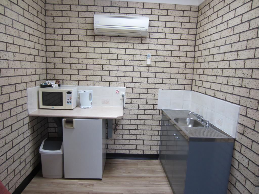 Cowra Crest Motel Ngoại thất bức ảnh