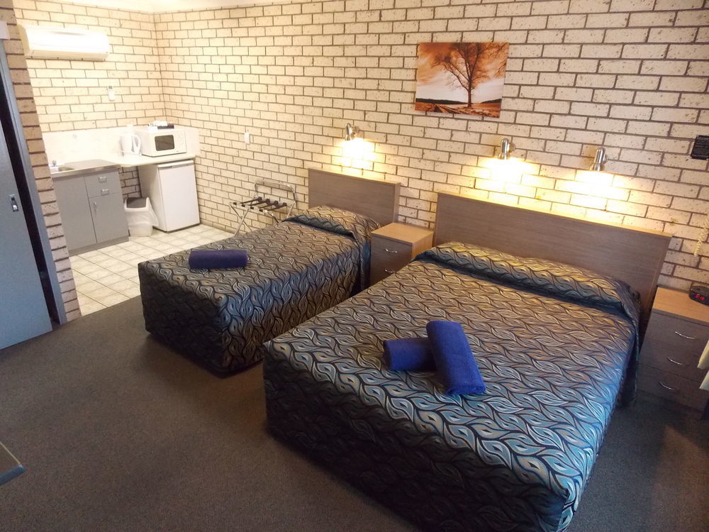 Cowra Crest Motel Ngoại thất bức ảnh