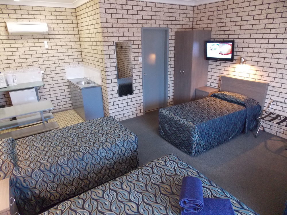 Cowra Crest Motel Ngoại thất bức ảnh