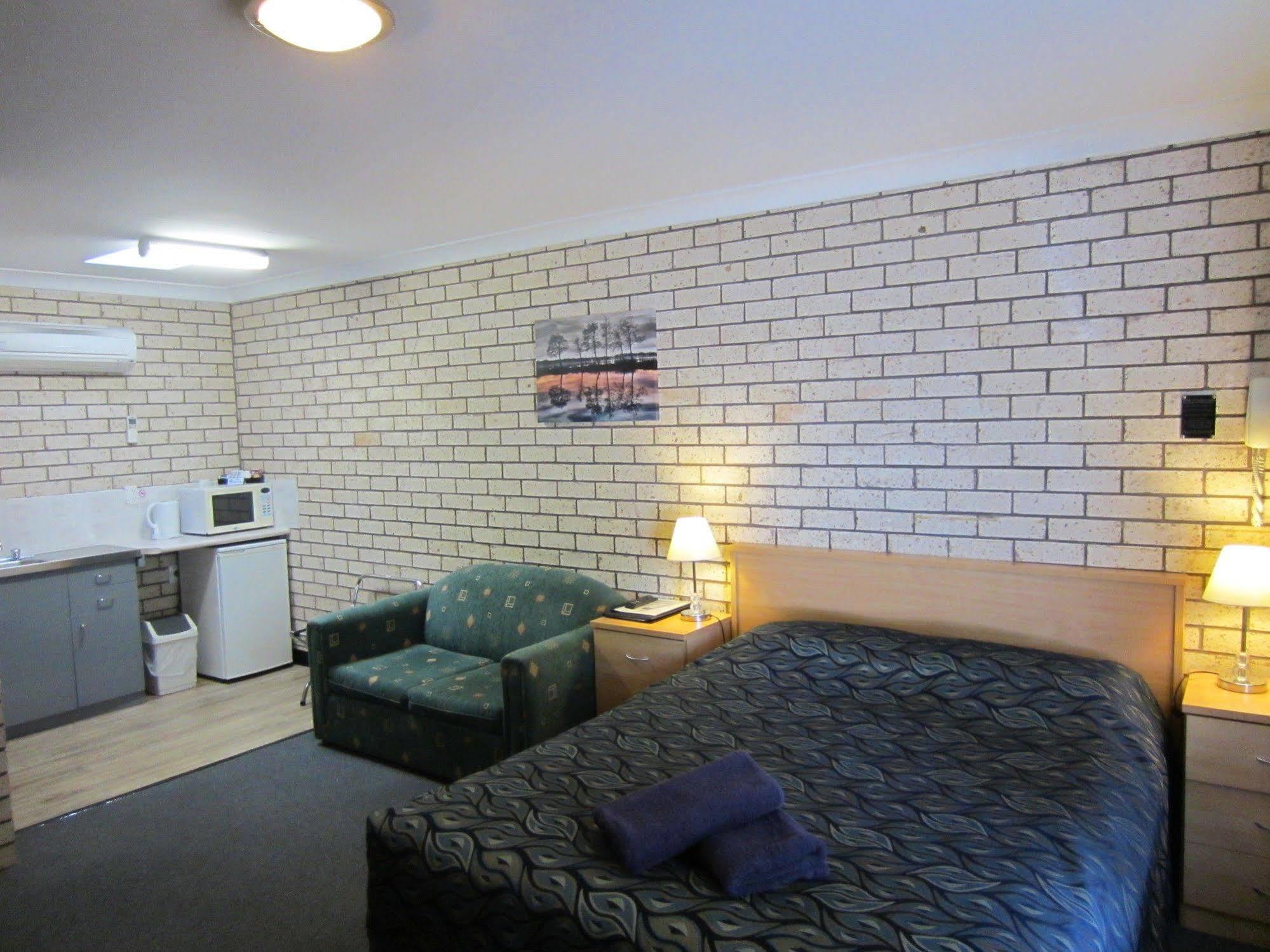 Cowra Crest Motel Ngoại thất bức ảnh