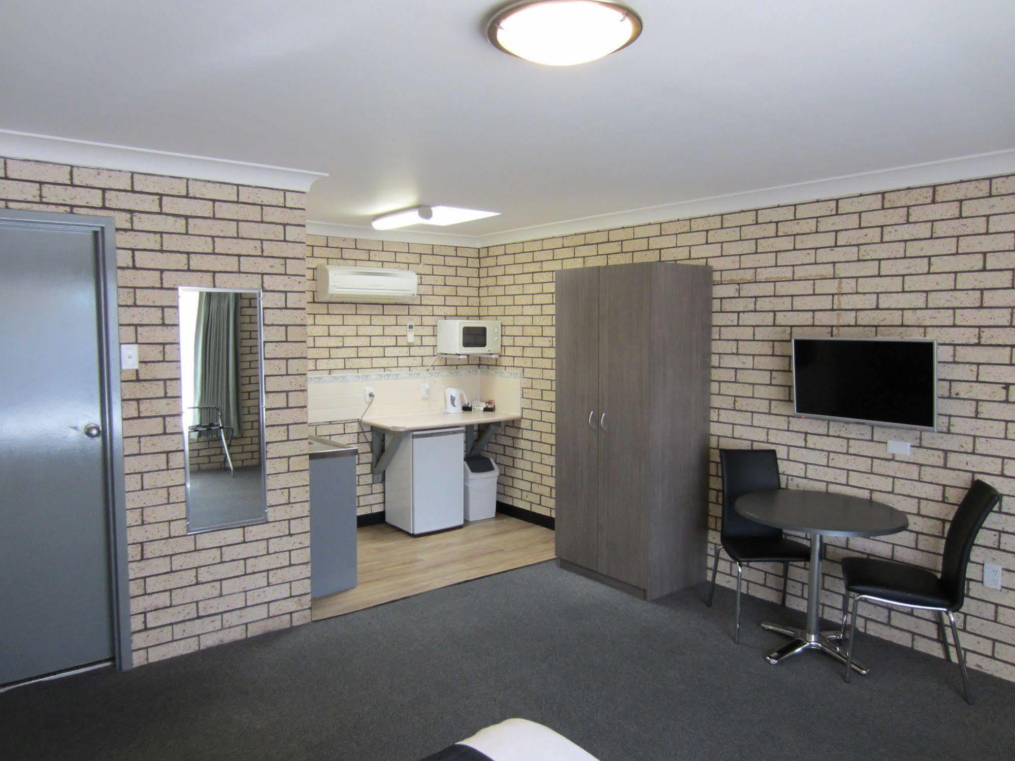 Cowra Crest Motel Ngoại thất bức ảnh