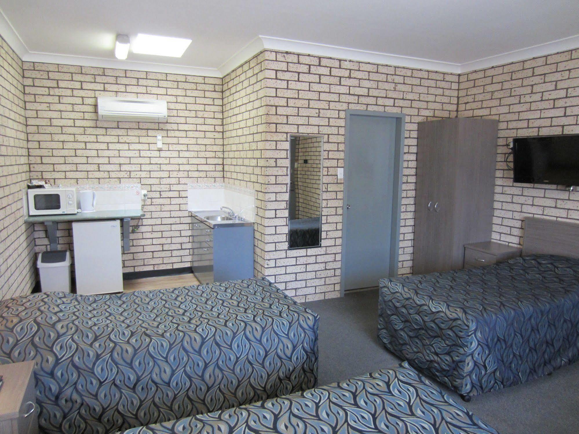 Cowra Crest Motel Ngoại thất bức ảnh