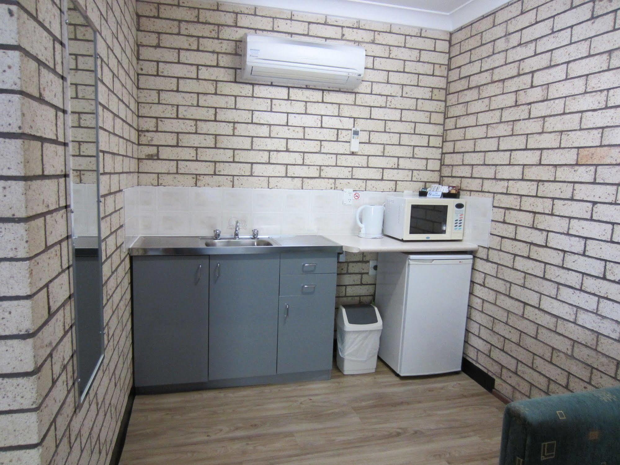 Cowra Crest Motel Ngoại thất bức ảnh