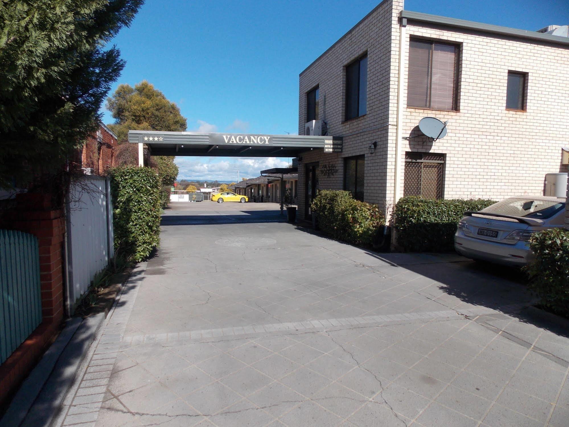 Cowra Crest Motel Ngoại thất bức ảnh